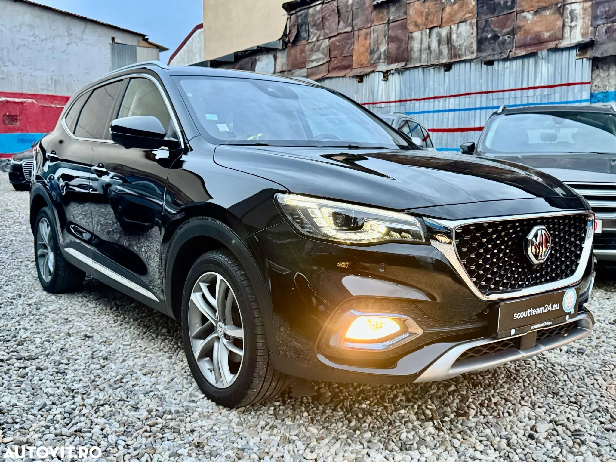 MG EHS 1.5T-GDI PHEV Luxury - 1