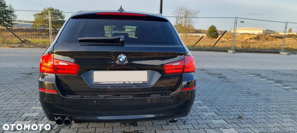 BMW Seria 5 520d Touring - 4