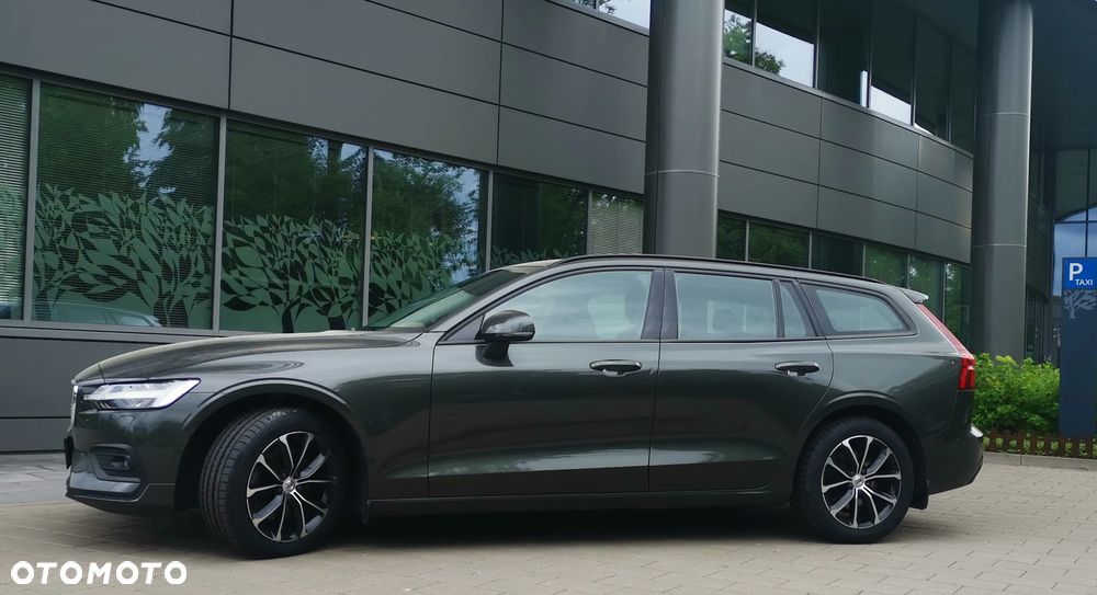Volvo V60 B4 D Momentum - 3