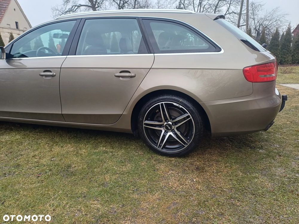 Audi A4 Avant 1.8 TFSI Ambiente - 12