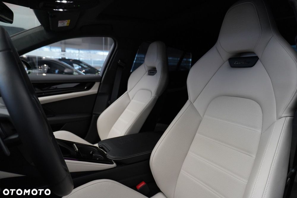 Porsche Panamera - 25