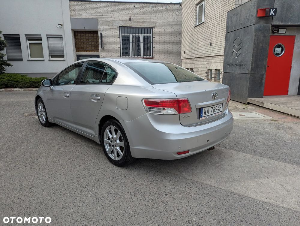 Toyota Avensis 1.8 Sol plus - 7