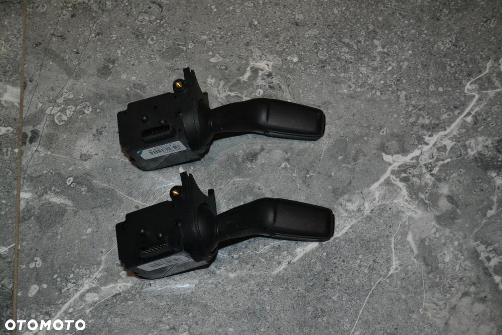 AUDI A4 B6 B7 A6 C6 PRZEŁĄCZNIK TEMPOMATU 4E0953521 - 2