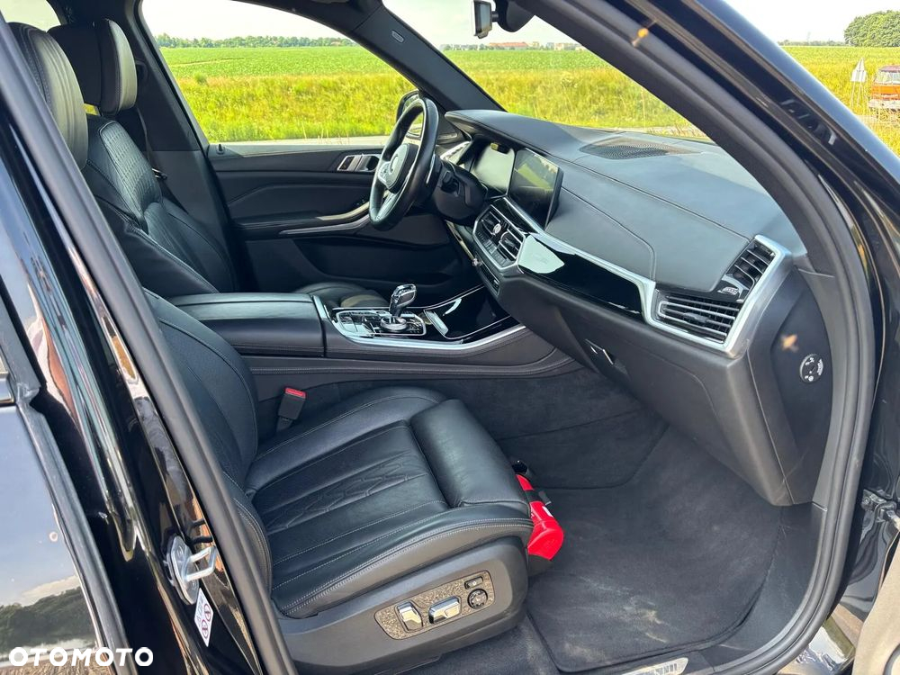 BMW X5 M M50d - 12