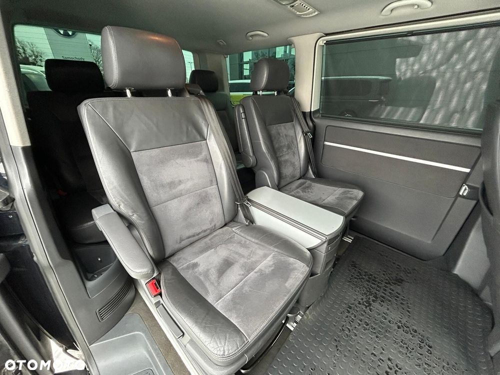 Volkswagen Multivan - 17