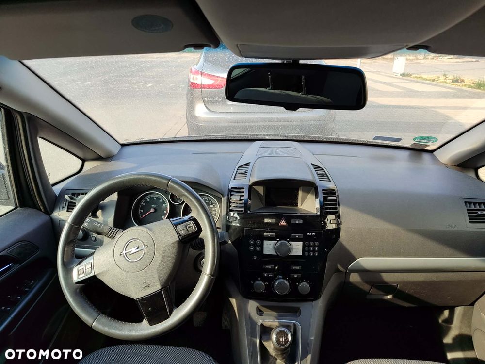 Opel Zafira 1.6 - 13