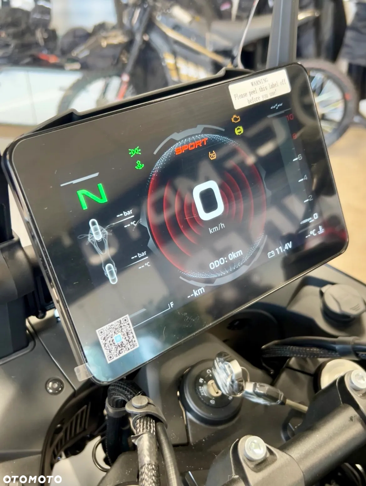 CFMoto MT - 9