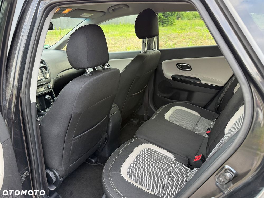 Kia Ceed 1.6 CRDi 136 ISG UEFA EURO 2016 - 29