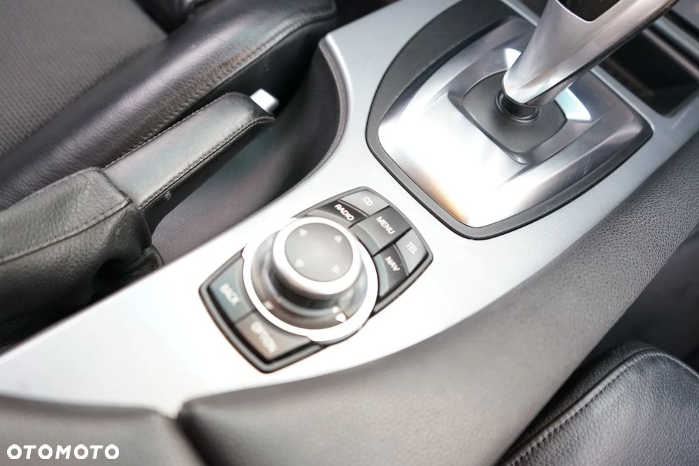 BMW Seria 5 520i - 20