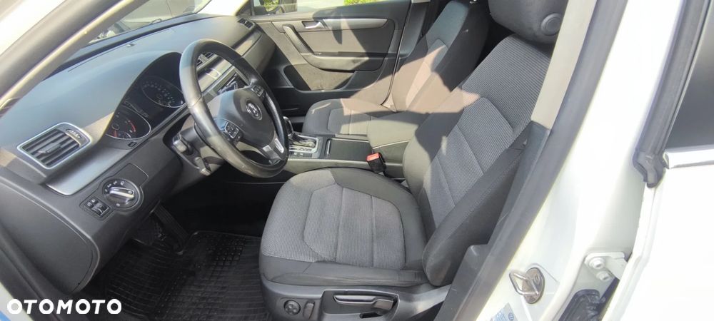 Volkswagen Passat 1.4 TSI BMT Comfortline DSG - 16