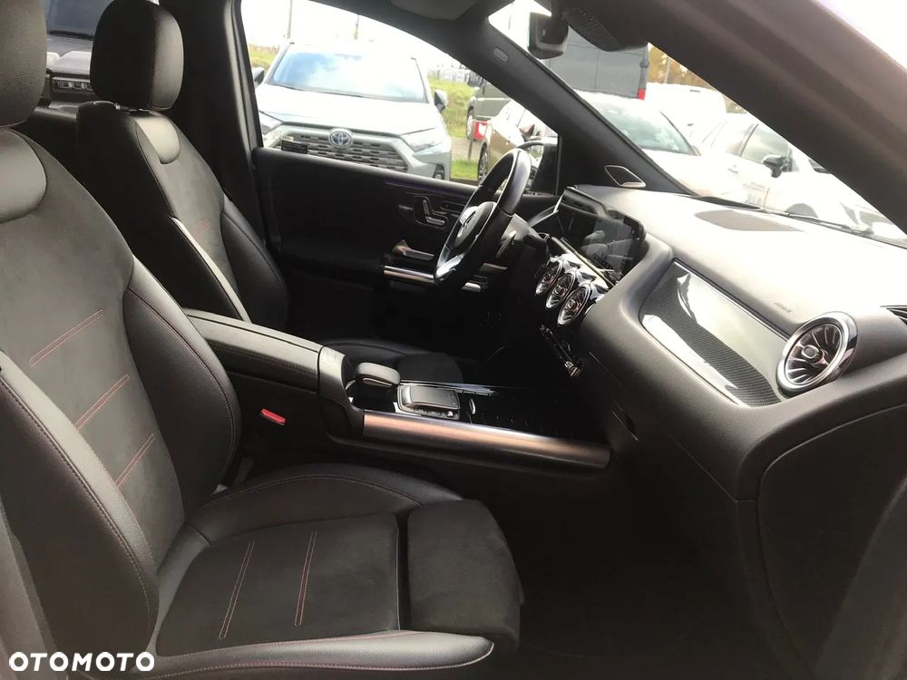 Mercedes-Benz Klasa B 250 e AMG Line 8G-DCT - 22