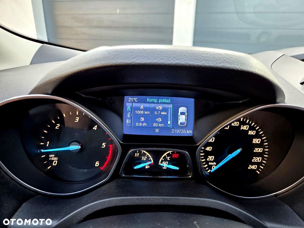Ford Kuga - 34