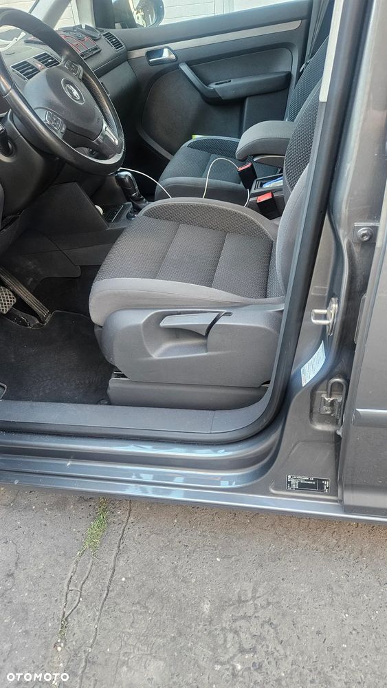 Volkswagen Touran 1.6 TDI DPF Comfortline DSG - 5