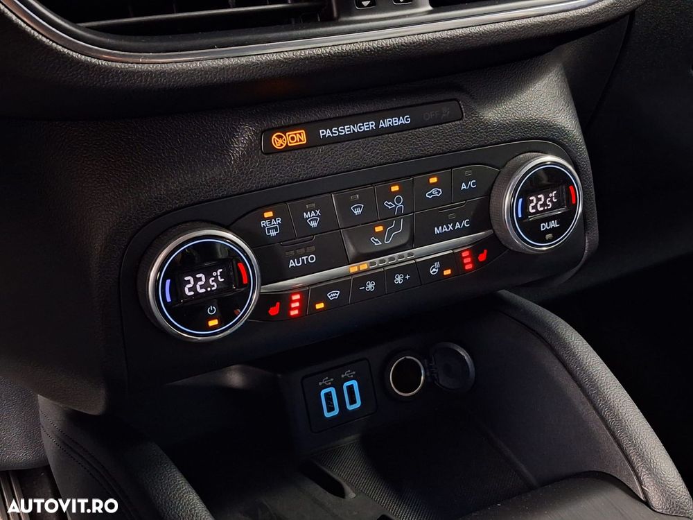 Ford Kuga - 25