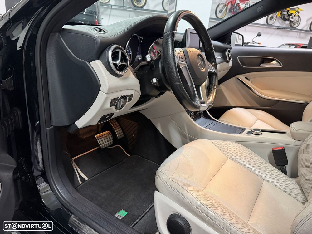 Mercedes-Benz GLA 220 CDI 7G-DCT AMG Line - 33