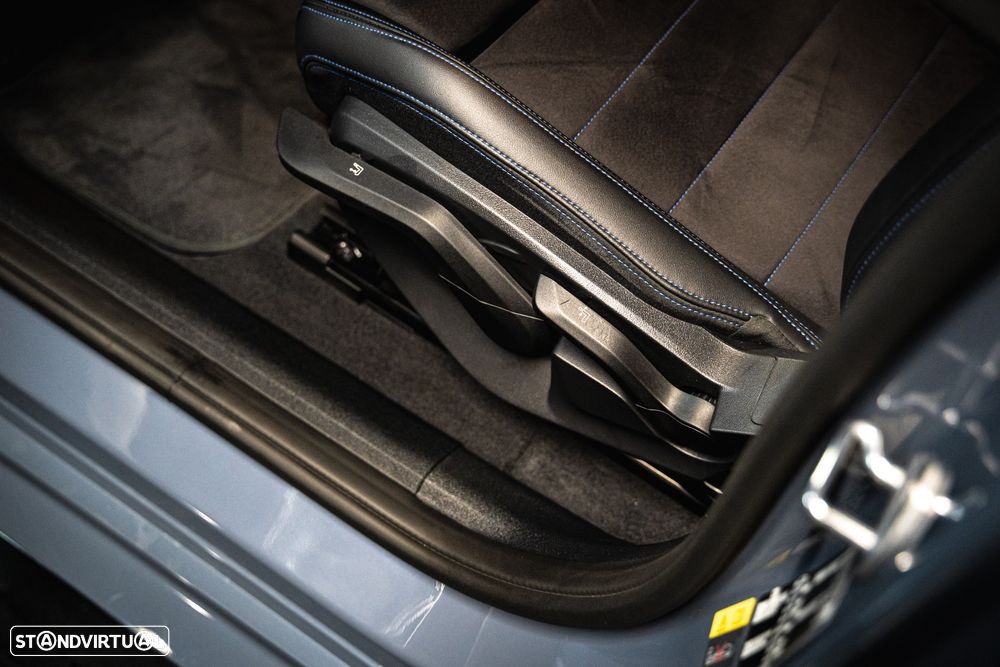 BMW iX2 eDrive20 Pack Desportivo M - 7