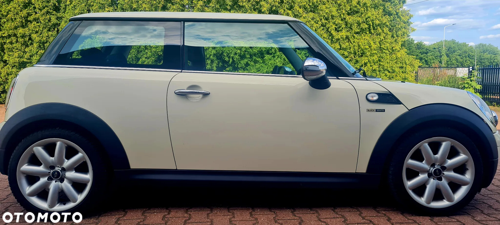 MINI ONE Standard - 11