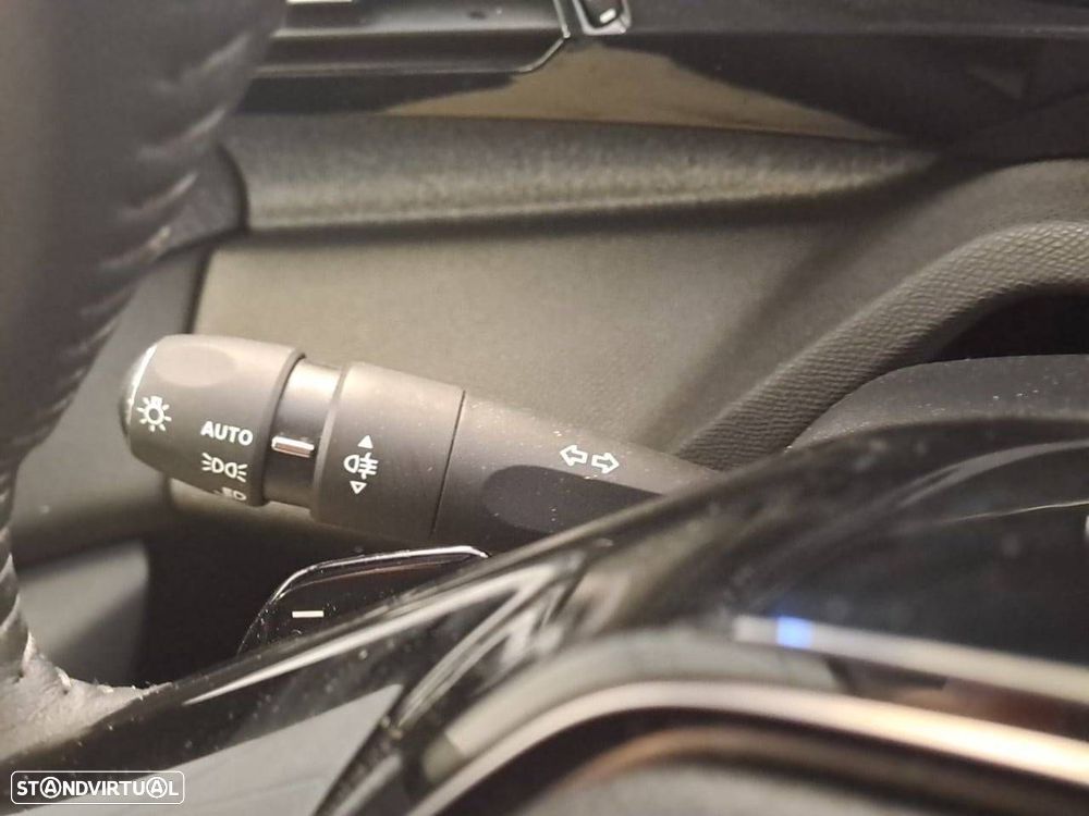 Peugeot 308 SW 1.2 Hybrid Allure e-DCS6 - 14
