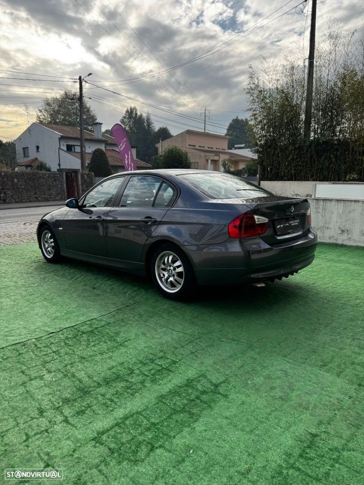 BMW 320 dA Exclusive - 8