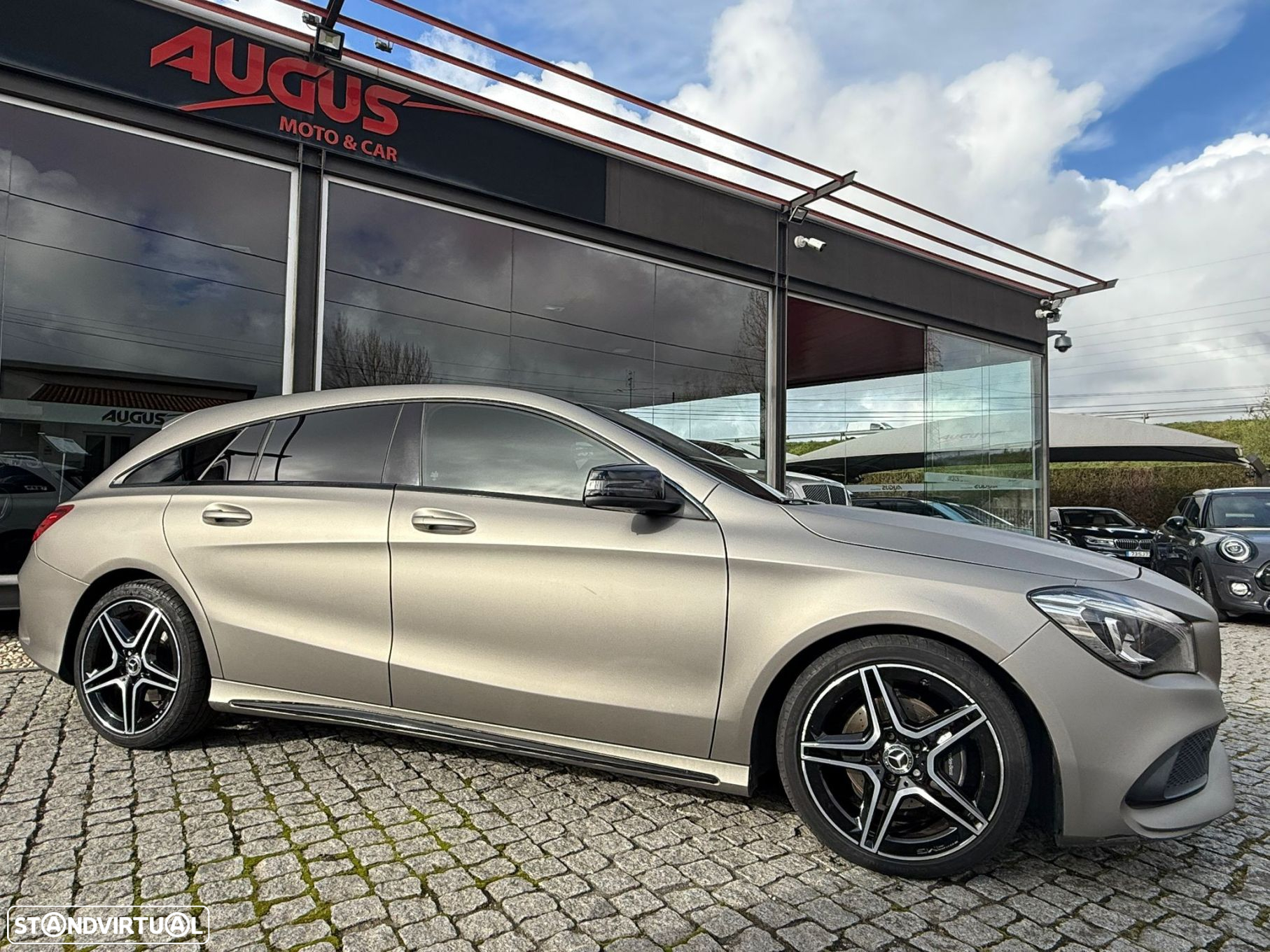 Mercedes-Benz CLA 200 d Shooting Brake AMG Line - 2