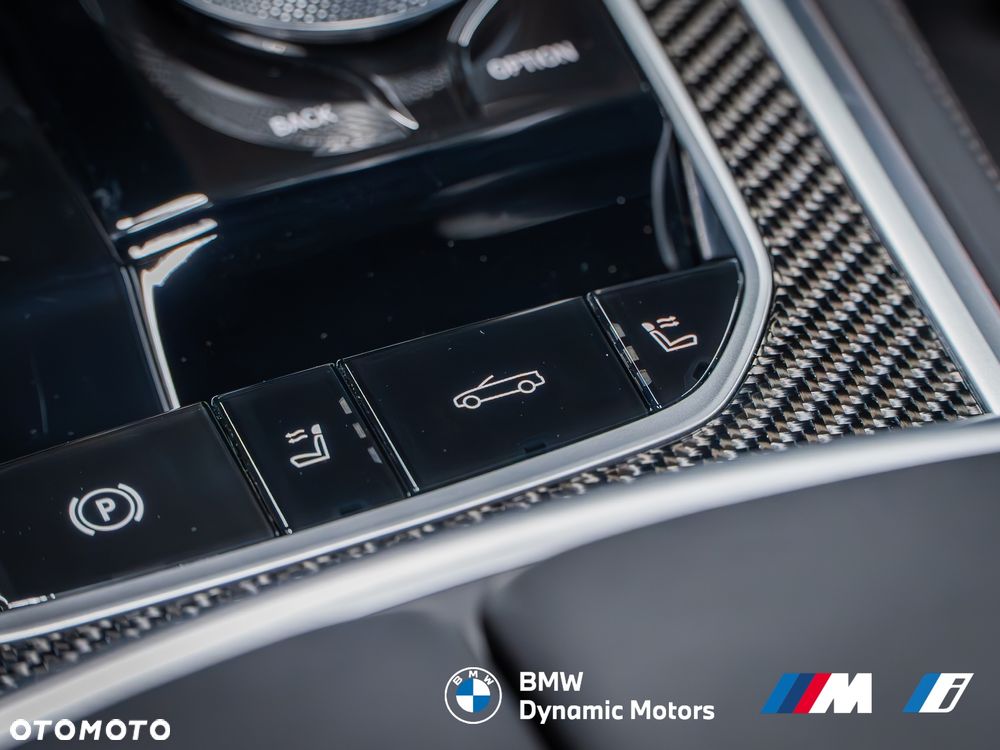 BMW Seria 8 840i - 33