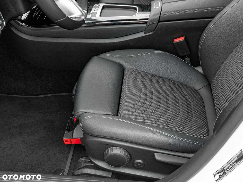 Mercedes-Benz Klasa A 200 d Progressive 8G-DCT - 12