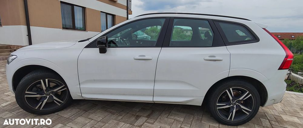 Volvo XC 60 B4 MHEV AWD R-Design - 3