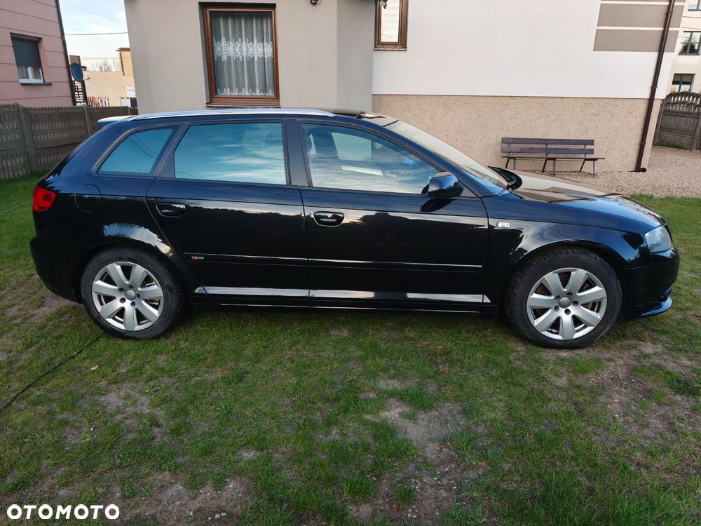 Audi A3 Sportback 2.0 TDI DPF Quattro Attraction - 3