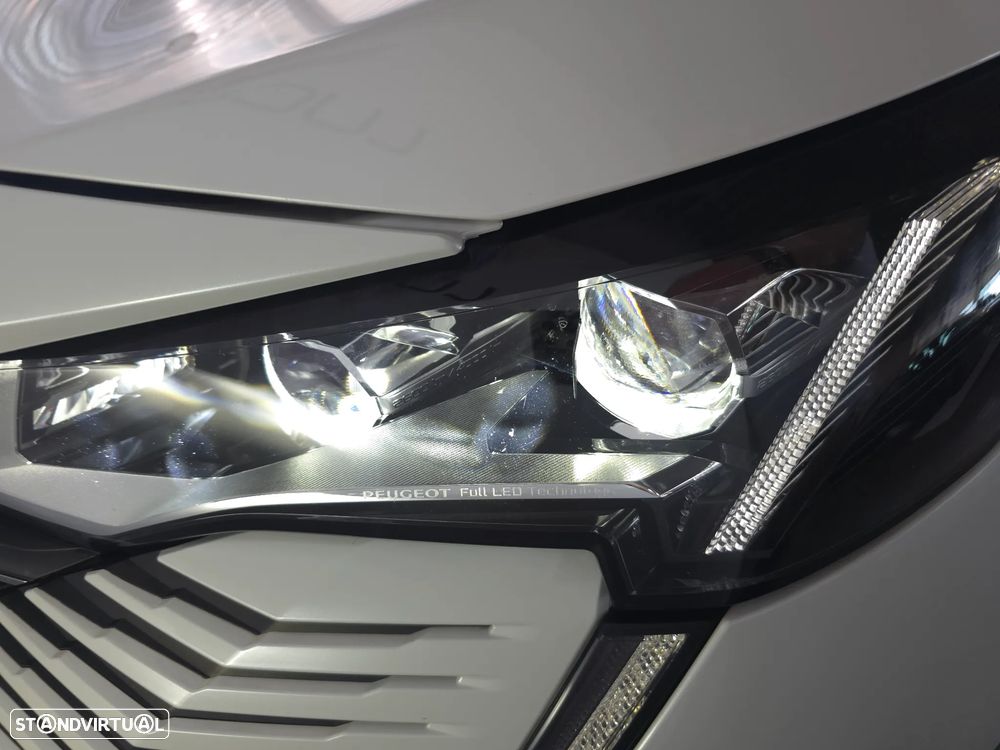 Peugeot 5008 1.5 BlueHDi GT EAT8 - 4