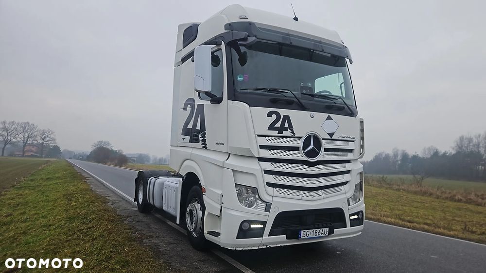 Mercedes-Benz 1845 - 1