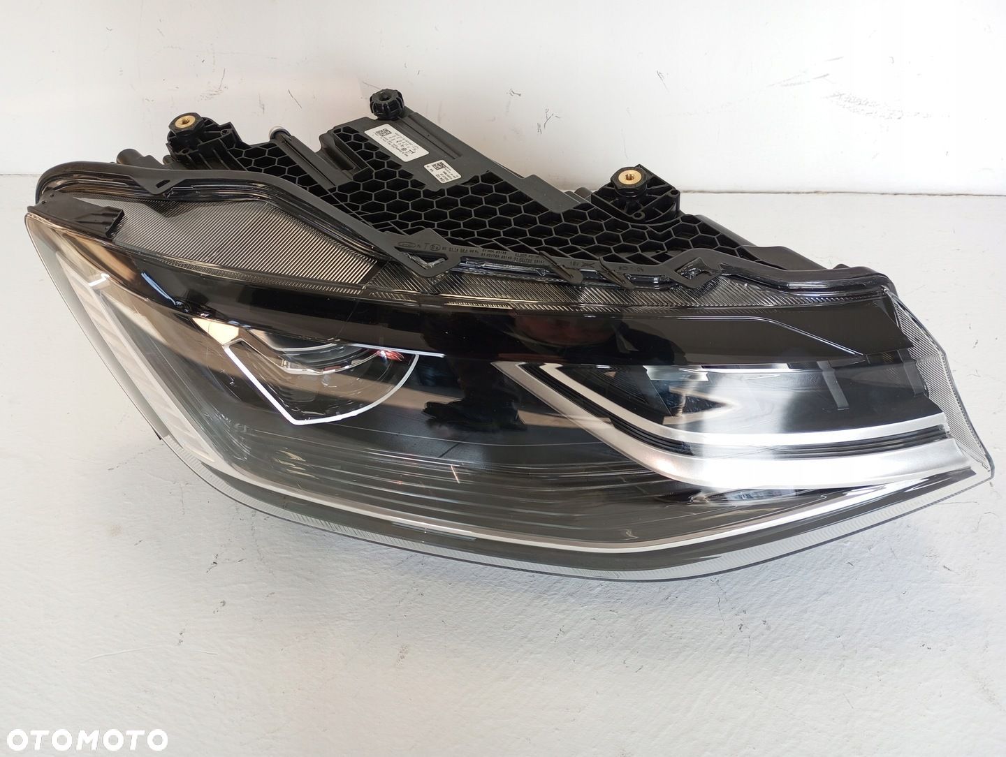 Lampa PRAWA FULL LED NOWA 2K8941774M VW CADDY - 1