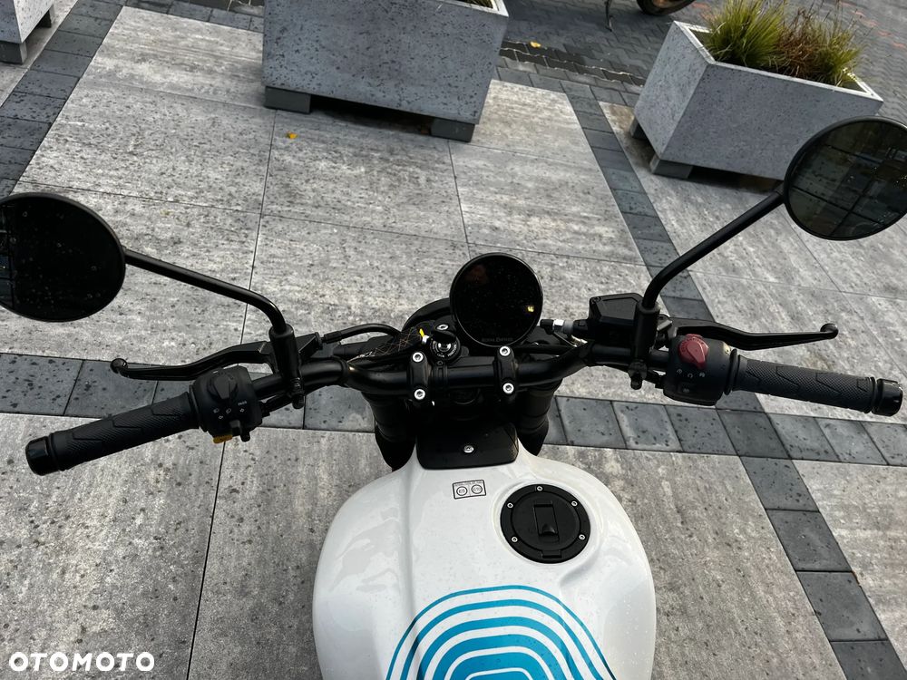 Royal Enfield Guerrilla - 6