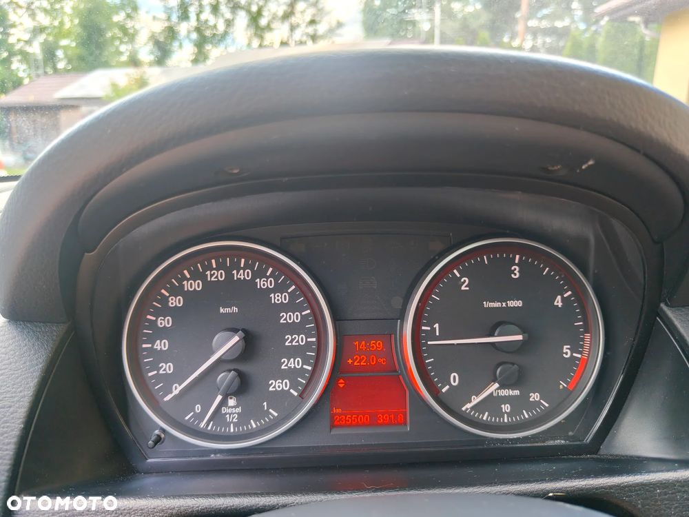 BMW X1 xDrive18d - 37