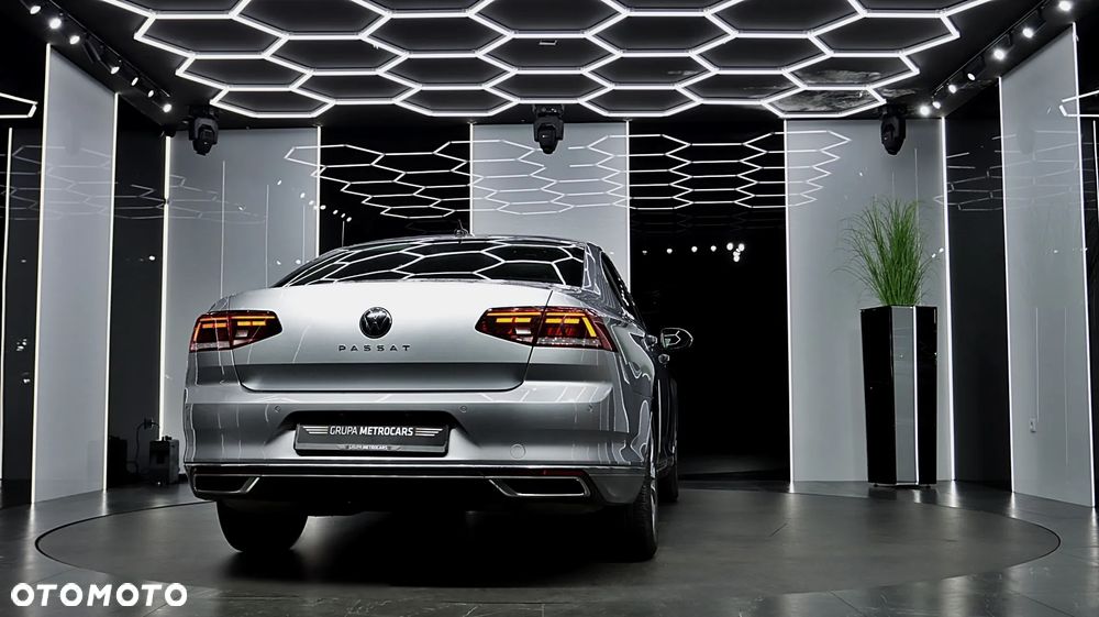 Volkswagen Passat 2.0 TSI Elegance DSG - 7