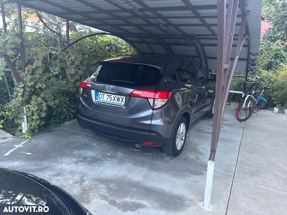 Honda HR-V 1.5 i-VTEC 4x2 CVT Executive - 3