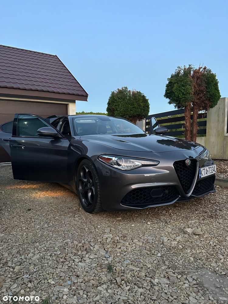 Alfa Romeo Giulia 2.0 Turbo 16V AT8 Veloce Ti - 10