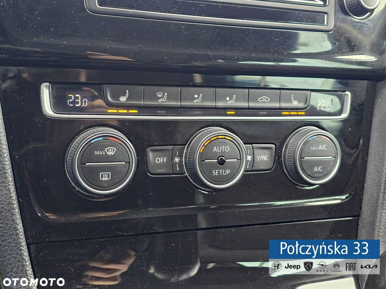 Volkswagen Golf - 21