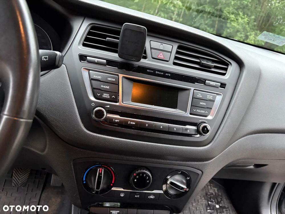 Hyundai i20 - 17