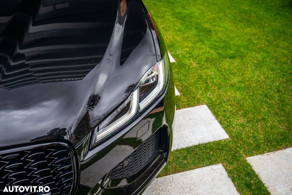 Jaguar F-Pace P250 AWD R-Dynamic Black - 7