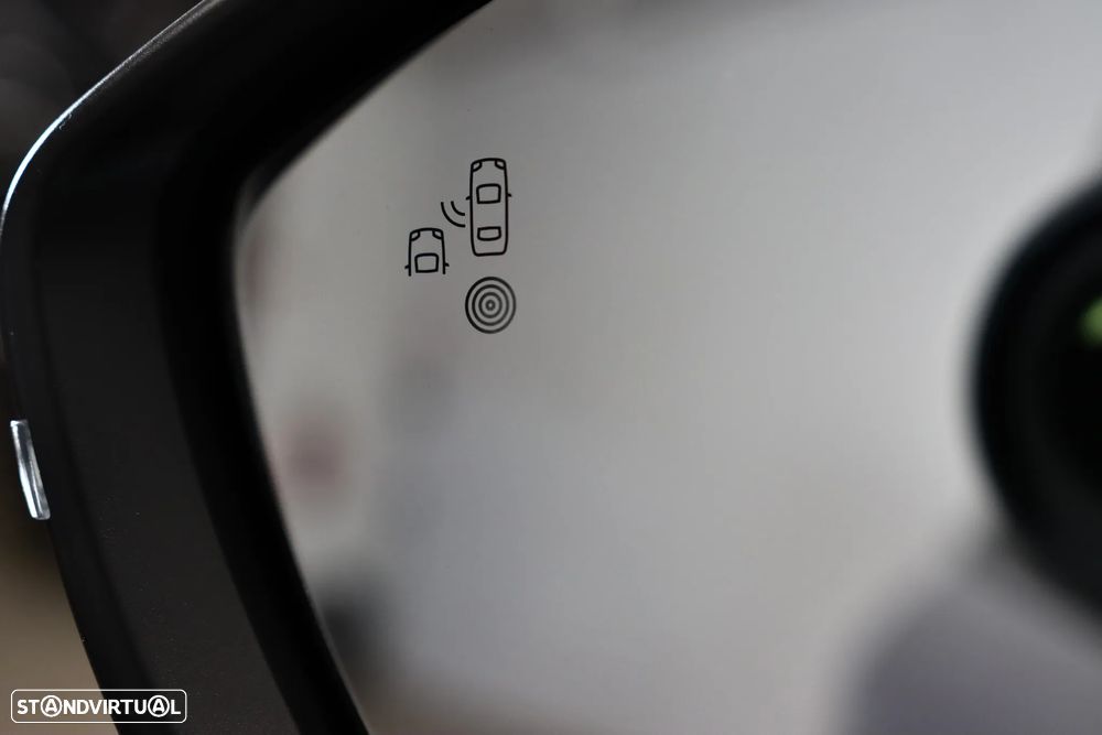 Peugeot 2008 PureTech 155 EAT8 GT - 6