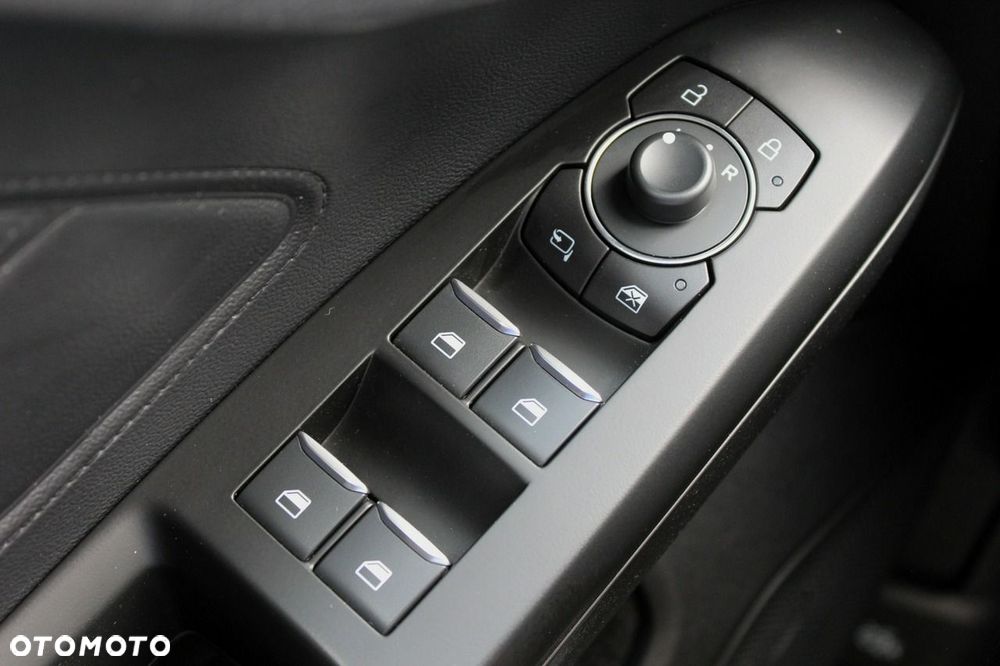 Ford Focus 1.0 EcoBoost mHEV Titanium - 29