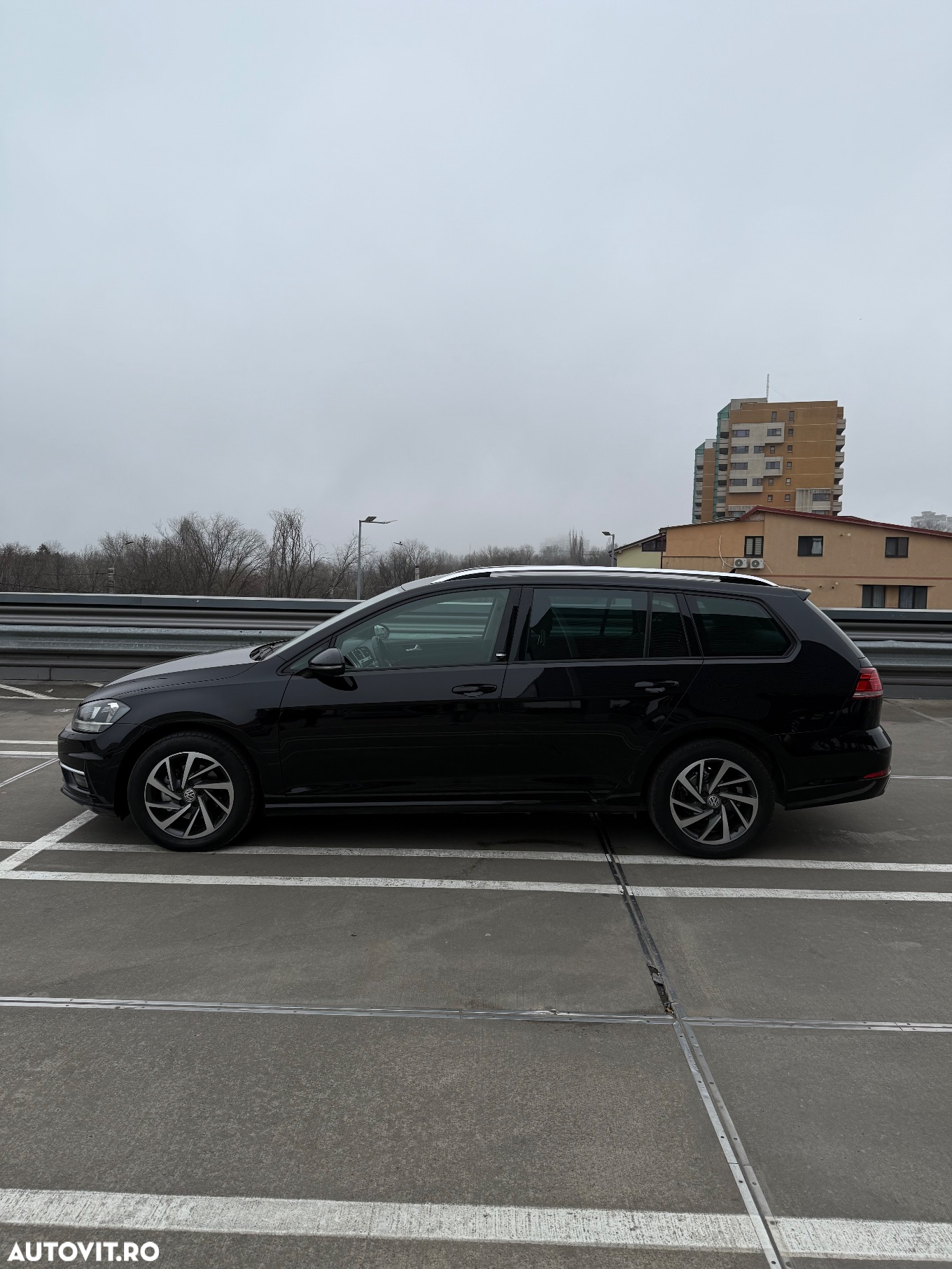 Volkswagen Golf 1.6 TDI Sound - 2