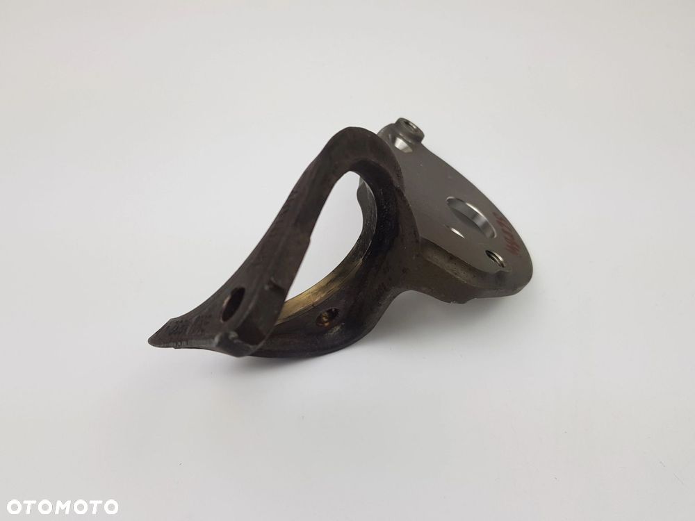 Mocowanie Uchwyt Wspornik katalizatora BMW X5M X6M X7 G70 S68 4.4 4A0F180 - 6
