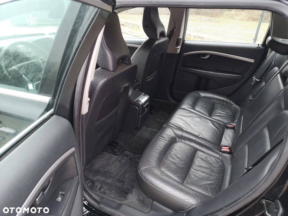 Volvo V70 T4 Momentum - 6