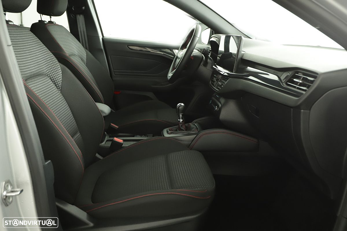 Ford Focus 1.0 EcoBoost MHEV ST-Line - 21