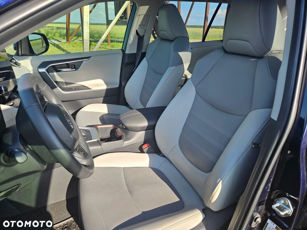 Toyota RAV4 - 16