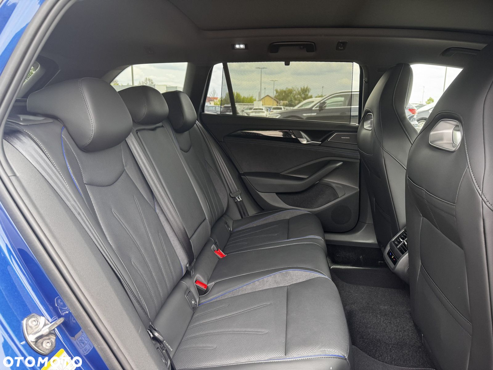 Volkswagen Passat - 21