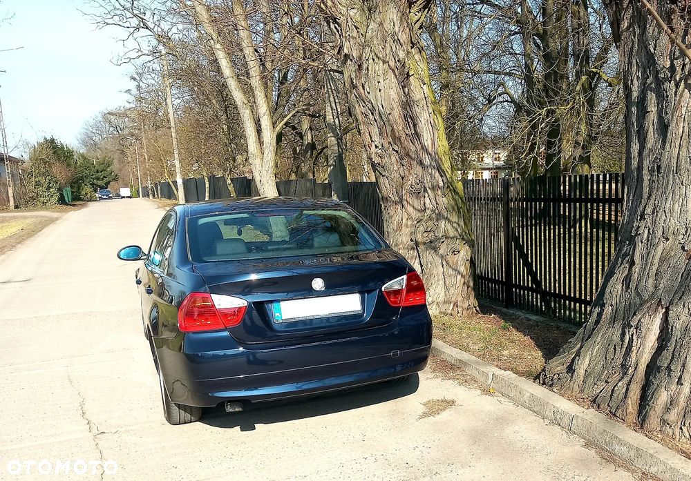 BMW Seria 3 318d - 3