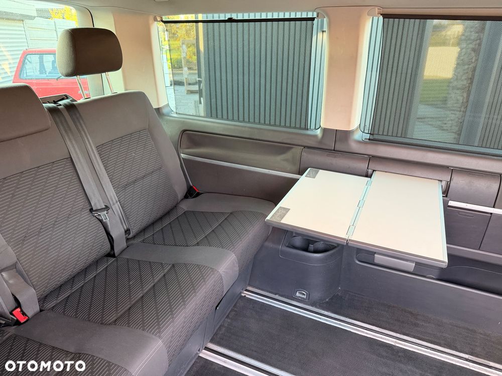 Volkswagen Multivan - 17