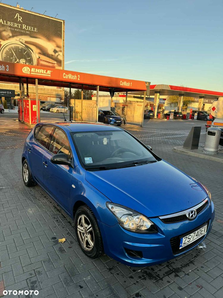 Hyundai i30 1.6 CRDi Classic + - 6